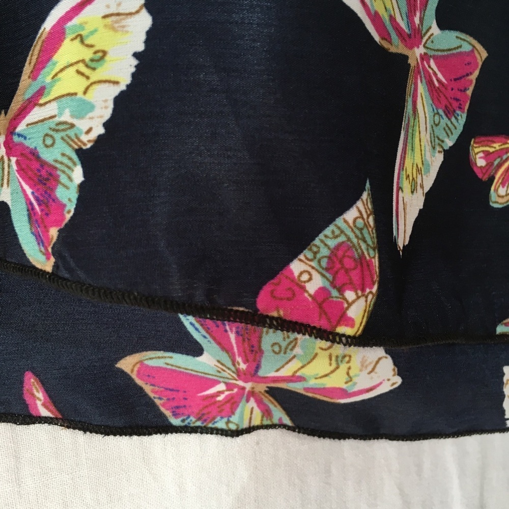 Sleeveless Butterfly Navy Multicolor‎ Blouse - Picture 2 of 6